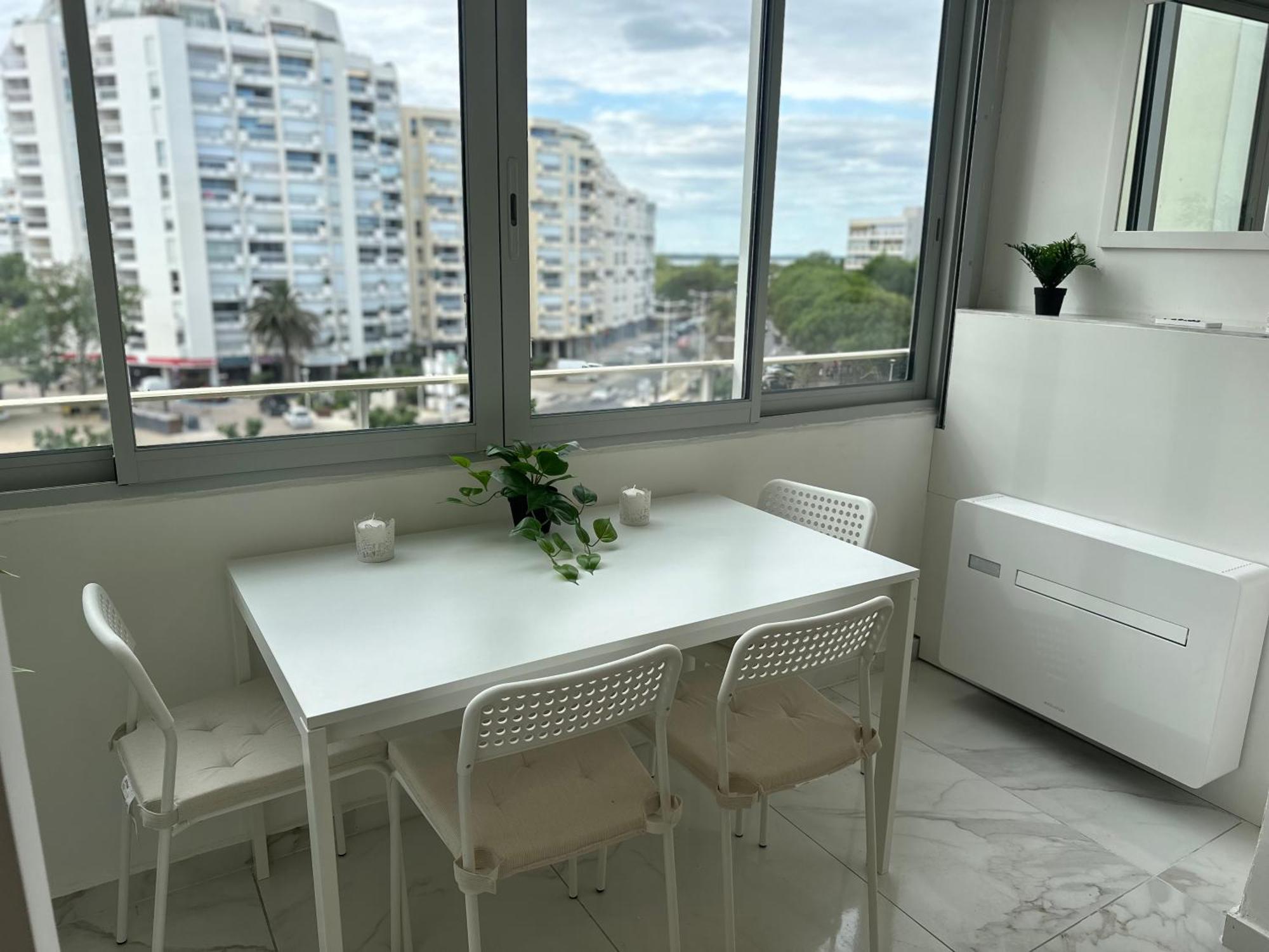 Studio Vue Sur Le Port Mauguio Luaran gambar